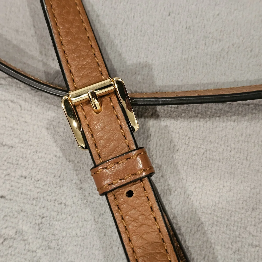 MICHAEL KORS Small Crossbody Bag / Tan Leather - Picture 6 of 16